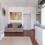 Italianway - Lorenteggio 30 *