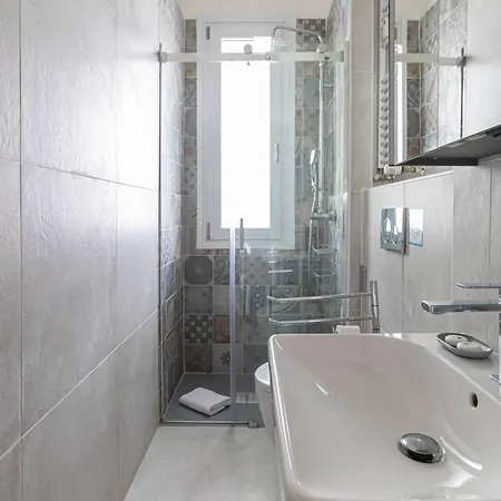 Italianway - Lorenteggio 30 * Mediolan