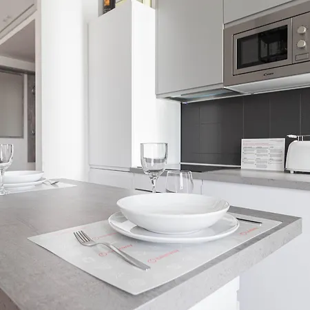 Italianway - Lorenteggio 30 Mediolan