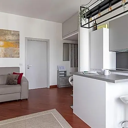 Italianway - Lorenteggio 30 Milaan